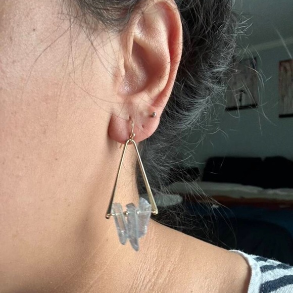 💎 Crystal Drop Earrings 💎 - Picture 2 of 3